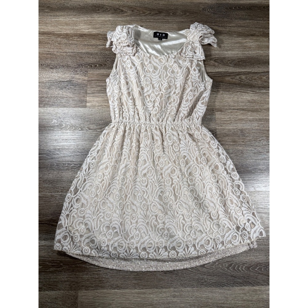 213 by Michelle Kim Dress M Cream Lace Sequin Hem Bow Shoulder Fit & Flare Girly
